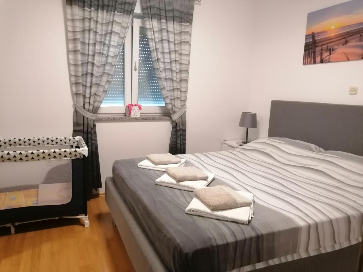 Apartment Suncica Πούλα Εξωτερικό φωτογραφία