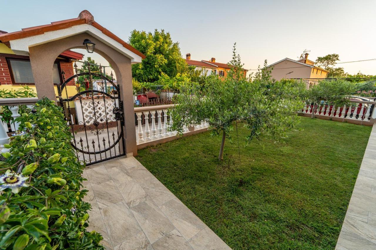 Apartment Suncica Πούλα Εξωτερικό φωτογραφία