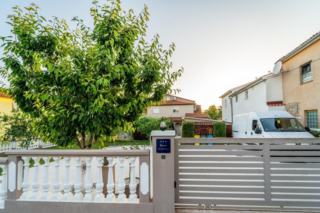 Apartment Suncica Πούλα Εξωτερικό φωτογραφία