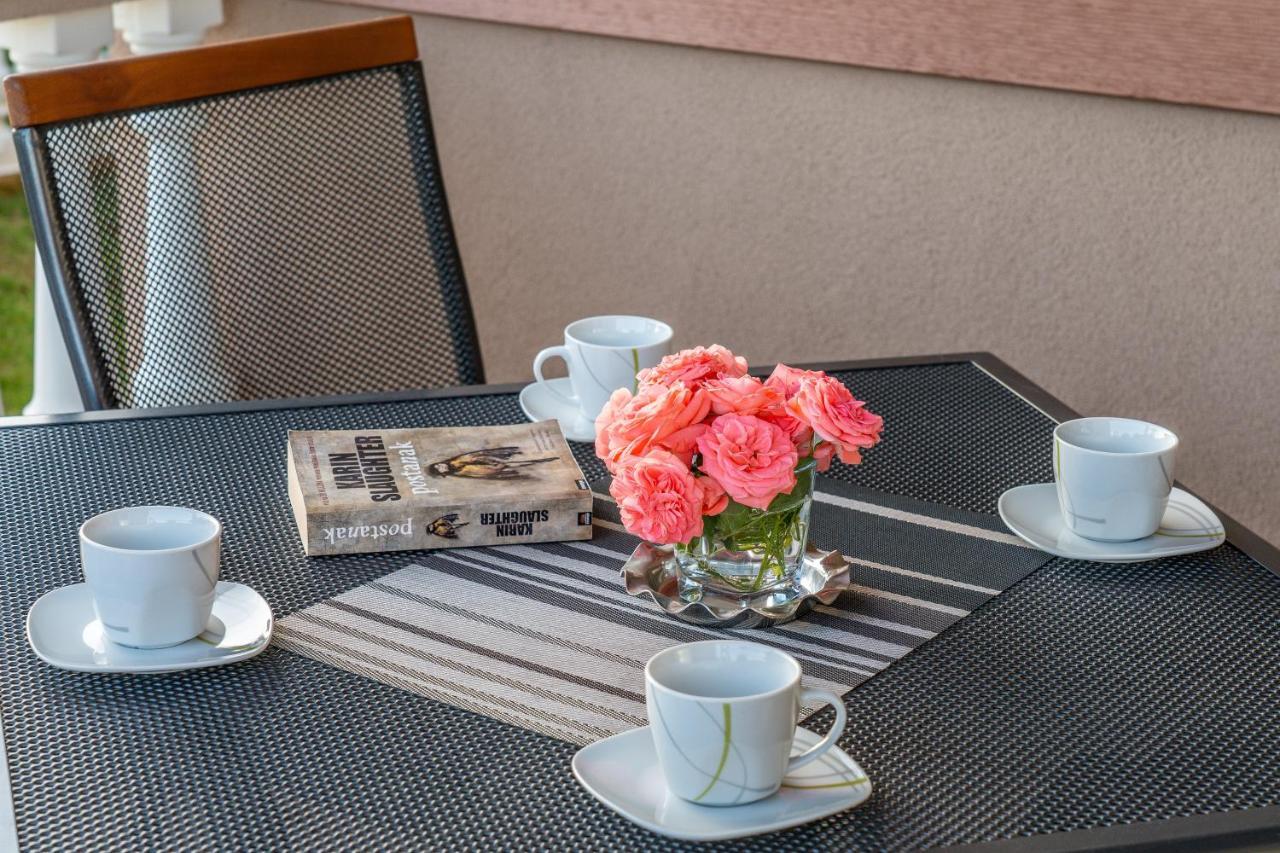 Apartment Suncica Πούλα Εξωτερικό φωτογραφία