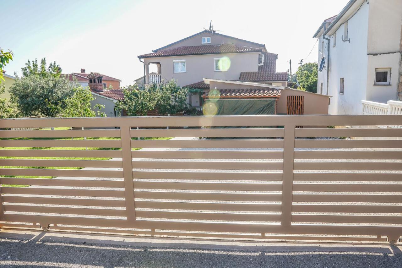 Apartment Suncica Πούλα Εξωτερικό φωτογραφία
