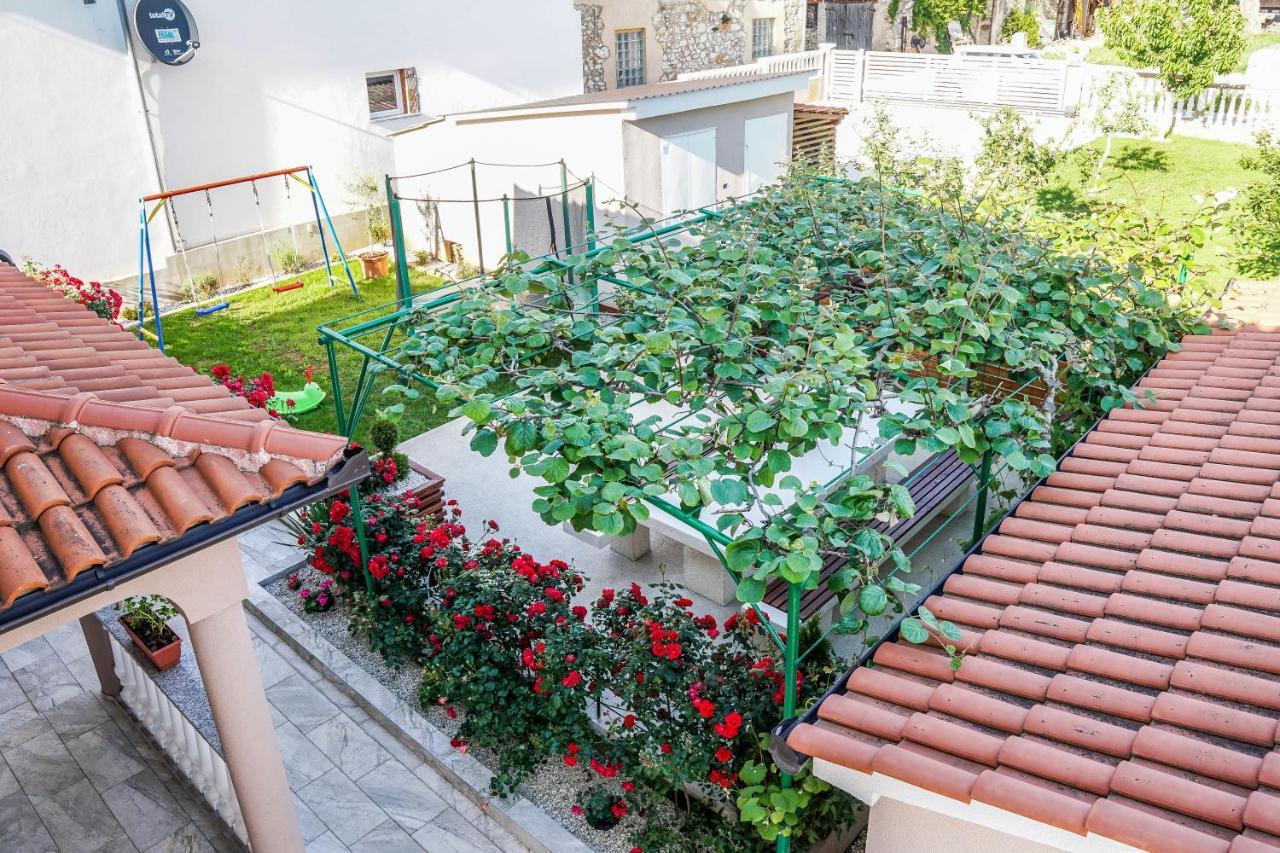 Apartment Suncica Πούλα Εξωτερικό φωτογραφία