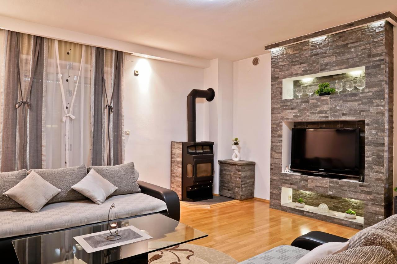 Apartment Suncica Πούλα Εξωτερικό φωτογραφία